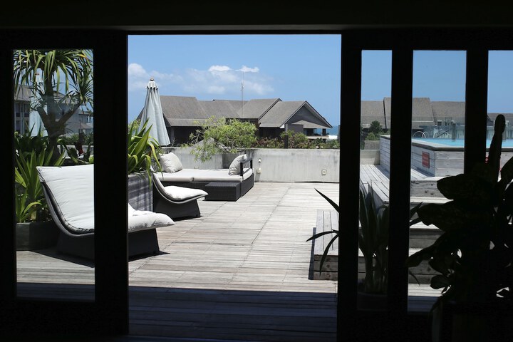 Lounge 59 of 73