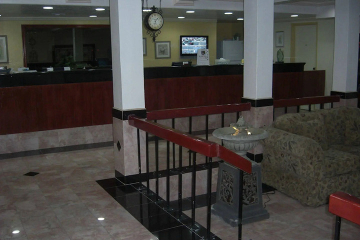 Photo 12