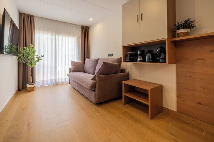Room 44 of 95