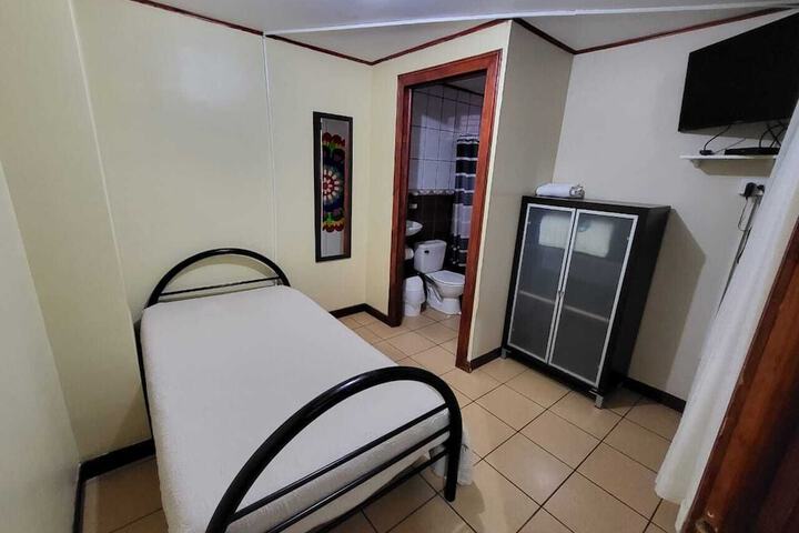 Room 4 of 39