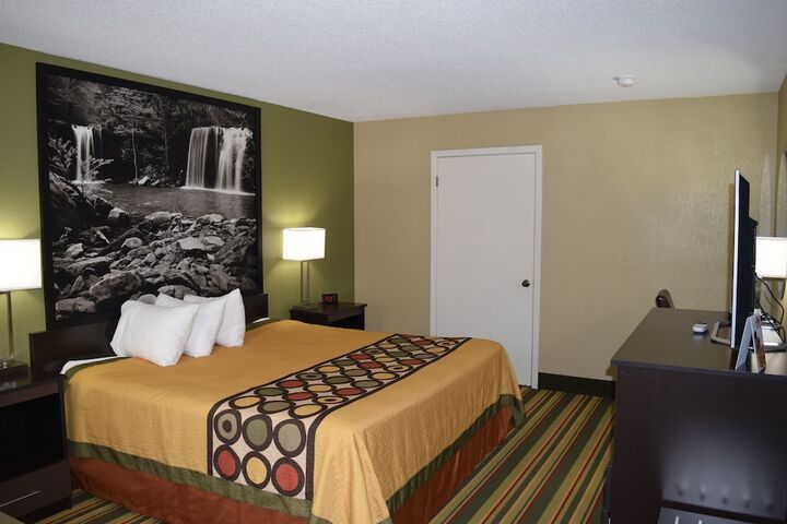 1 King Bed Mobility Accessible (24 of 36)