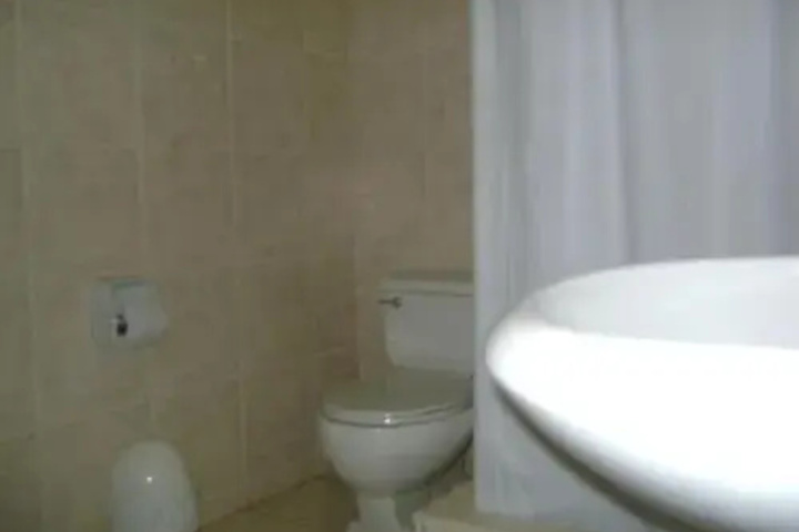 Room 6 of 11