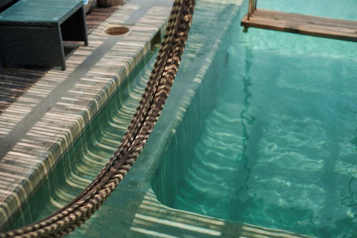 Pool 68 of 137