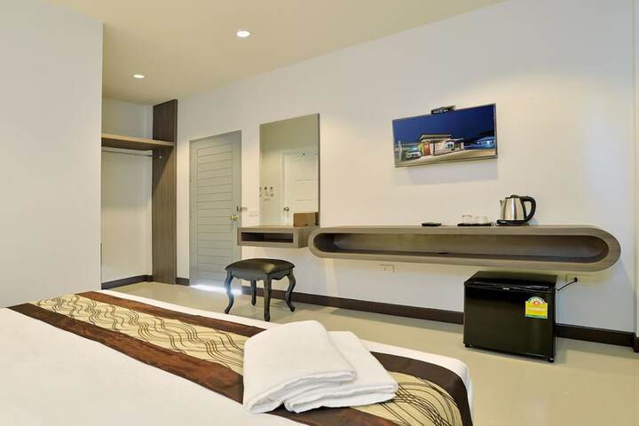 Room 10 of 24