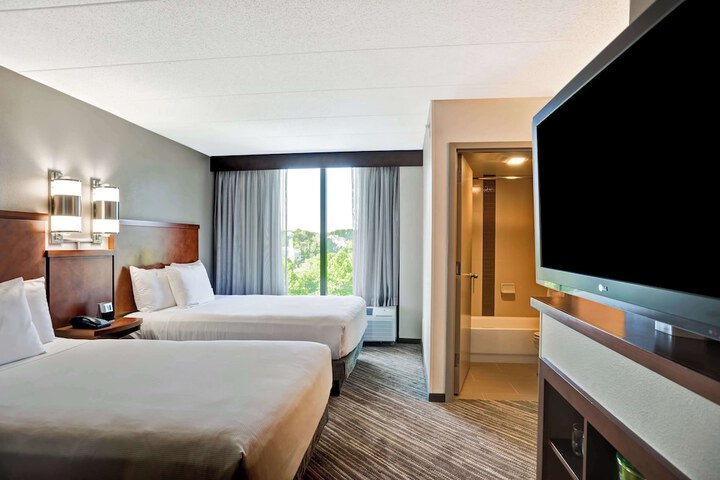 Double Accessible King Size Bed (4 of 11)