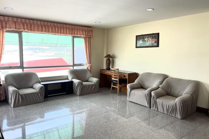 Room 49 of 108