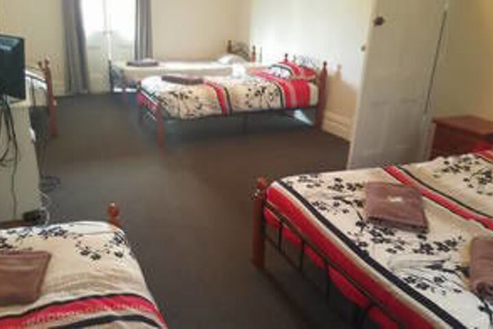 Room 8 of 18