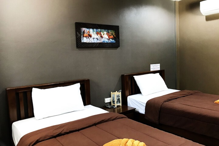 Room 7 of 52