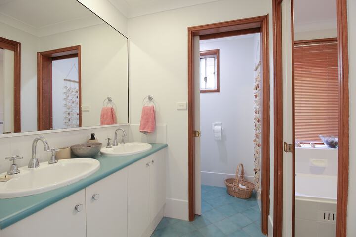 Room 17 of 31