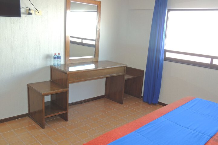 Room 16 of 49