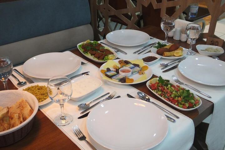 Dining 36 of 62