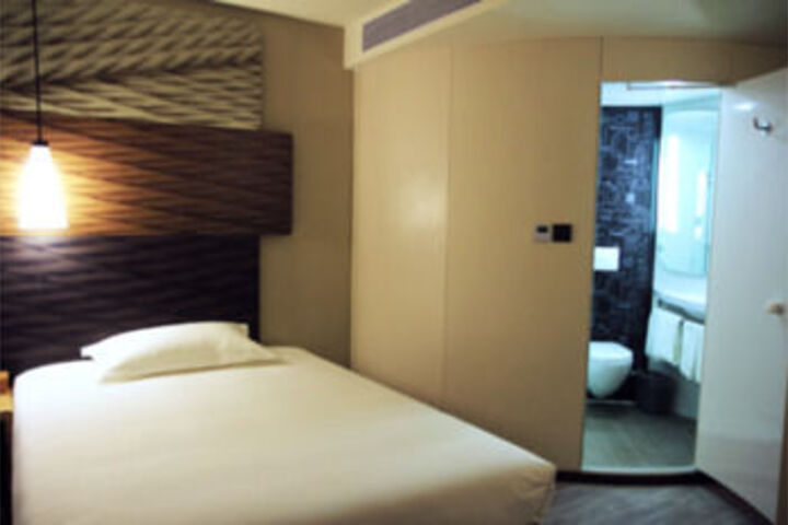 Room 39 of 79