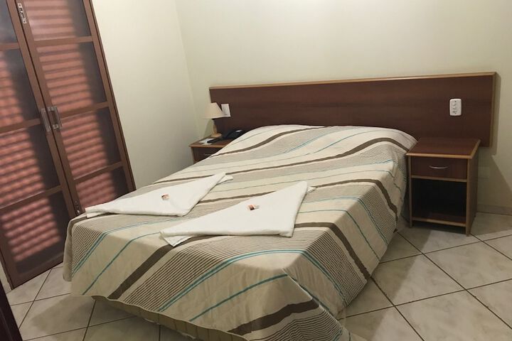 Room 4 of 11
