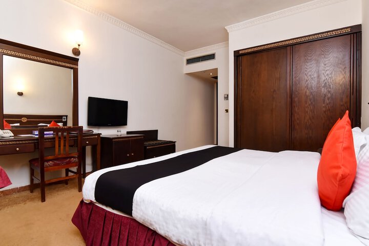 Room 18 of 57