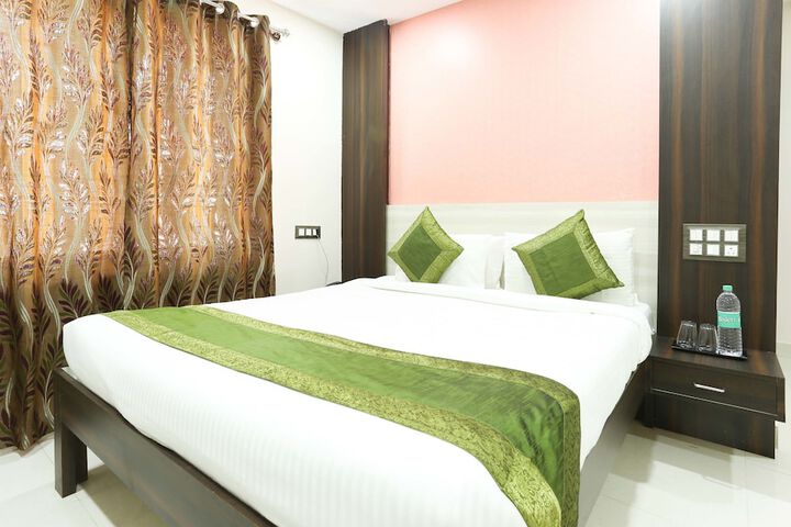 Room 15 of 44