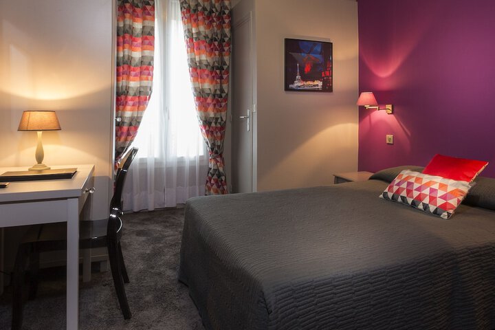 Room 5 of 37