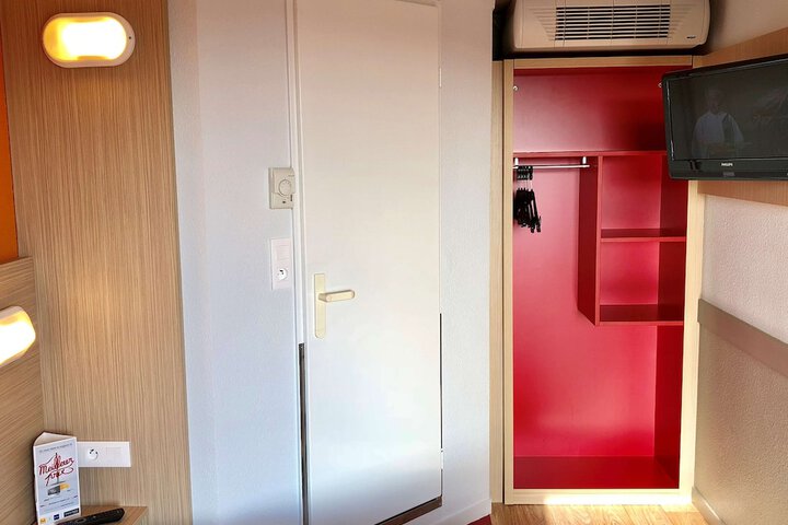 Room 18 of 49