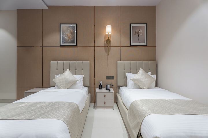 Room 9 of 21