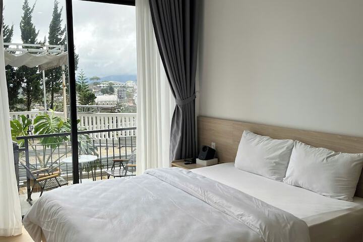Room 14 of 43
