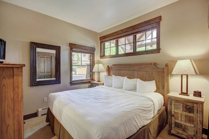 Room 35 of 180