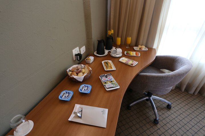 Room 15 of 100