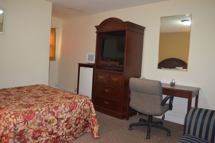 Room 16 of 24