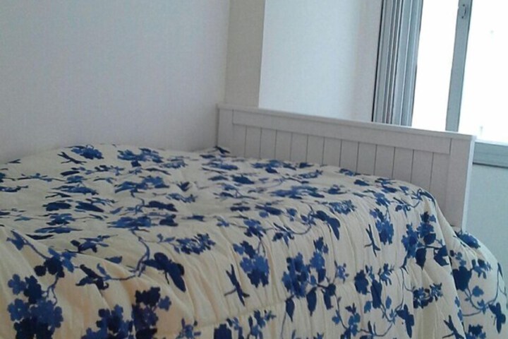 Room 12 of 48