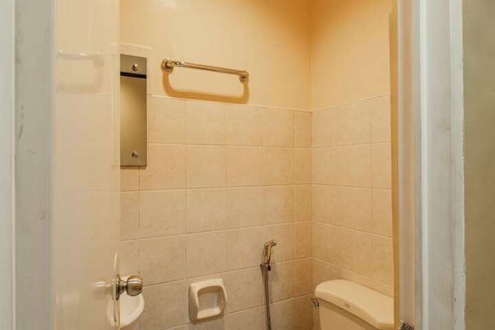 Room 19 of 28