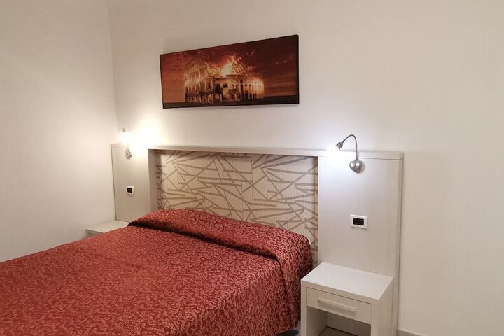 Room 6 of 44