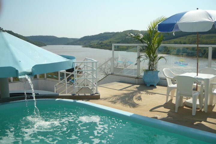 Pool 22 of 48