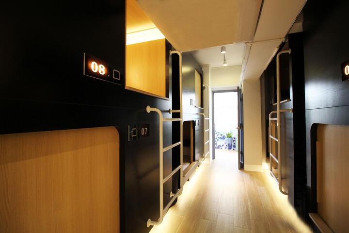 Room 2 of 7