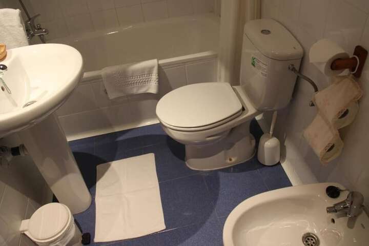 Room 7 of 17
