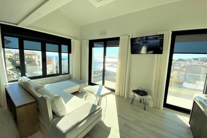 Room 50 of 82