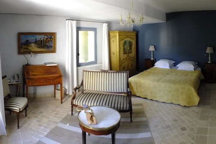 Room 3 of 35