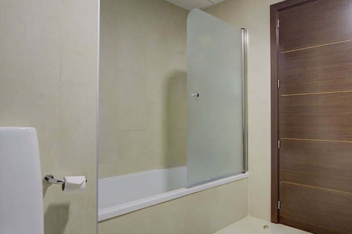 Room 28 of 75