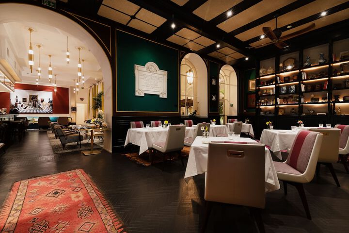 Dining 53 of 79