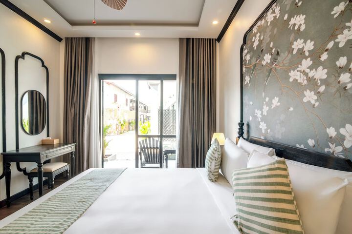 Room 10 of 60