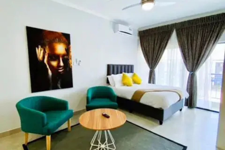 Room 2 of 5