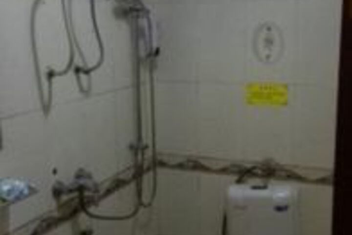 Room 4 of 64