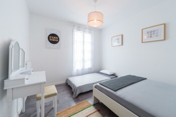 Room 16 of 25