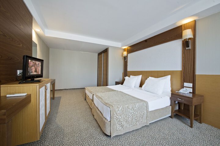 Room 14 of 49