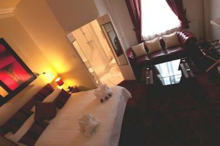 Room 12 of 23