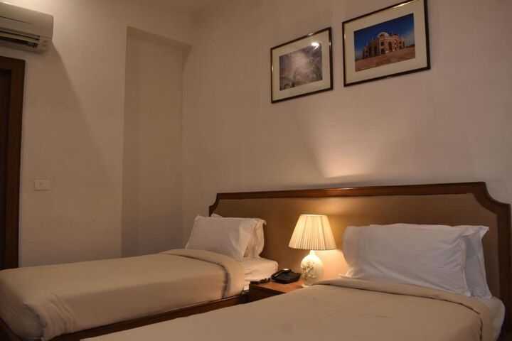 Room 29 of 31