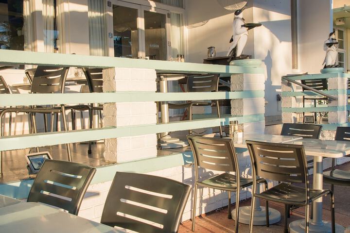 Breakfast area