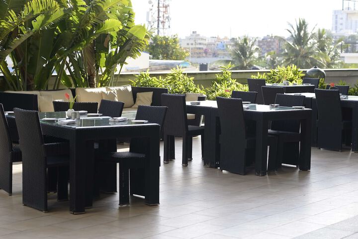 Dining 80 of 133