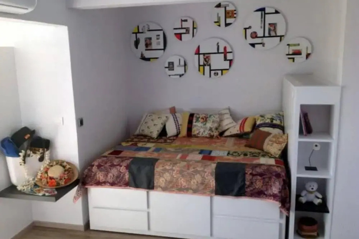 Room 3 of 8