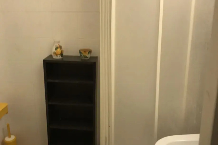 Room 8 of 17