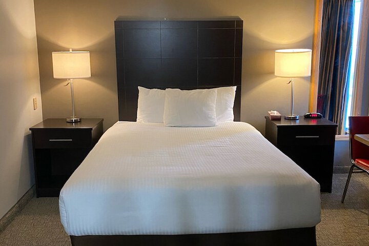 Room 11 of 42