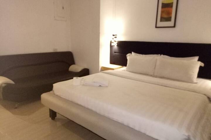 Room 11 of 26