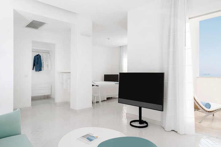 Room 33 of 173